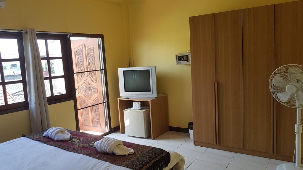 All Nations Guesthouse Hua Hin Exterior photo